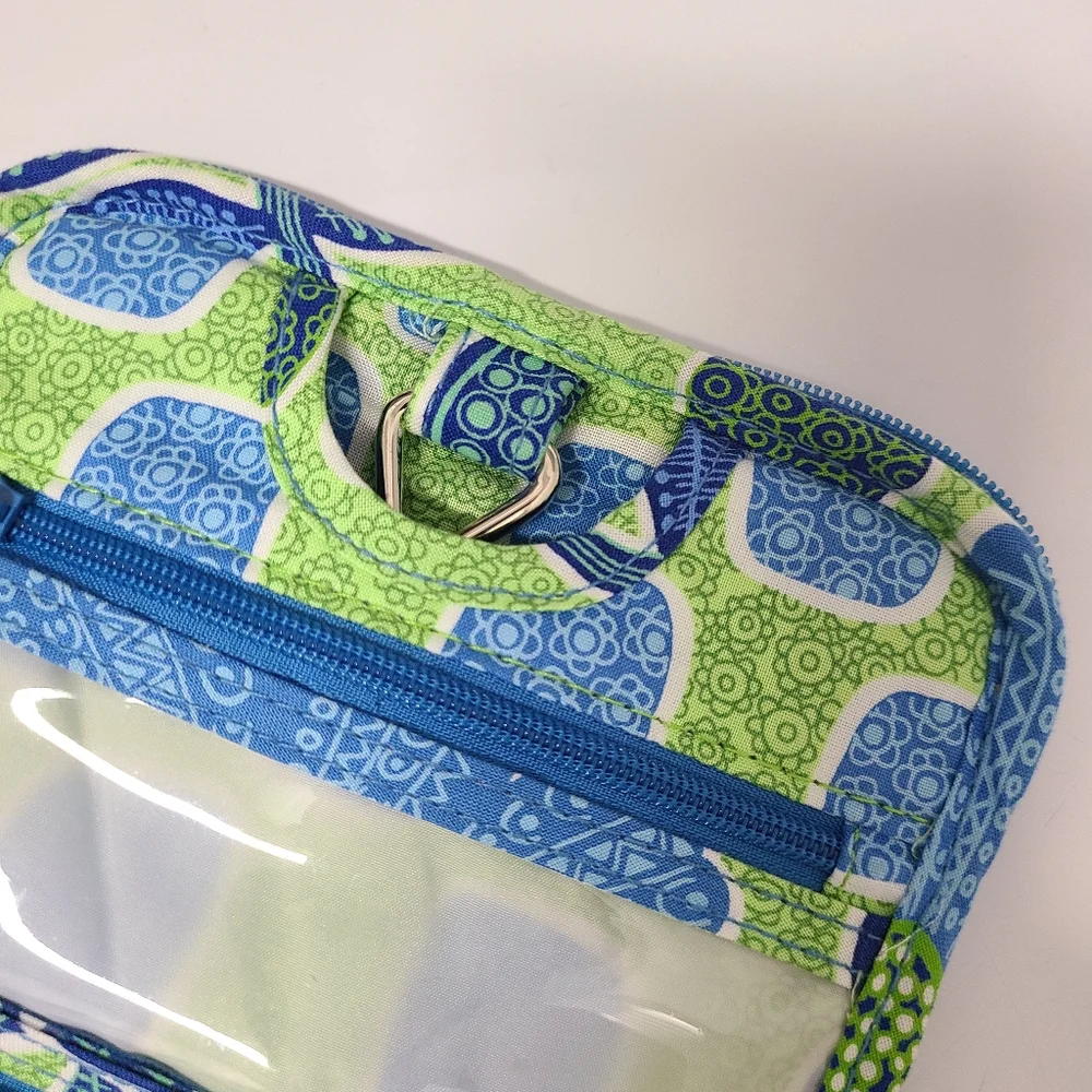 Vera Bradley Hanging Essentials Cosmetic Accessory Bag Blue Doodle Daisy Print